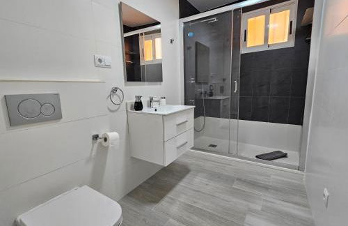 FANTÁSTICO DÚPLEX CON VISTAS IMPRESIONANTES AL MAR - Photo 25