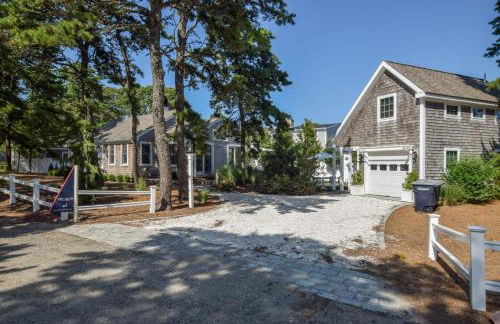 Designed for vacation Easy 0 3 mi walk to Grey Neck Beach - Photo 30