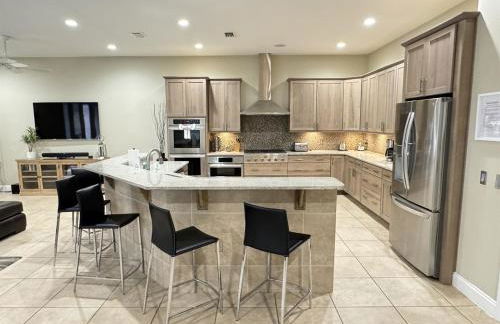 Luxury Mansion Pool Hot Tub Theater Outdoor Kitchen BBQ GM RM 2 Miles Disney - Foto 50