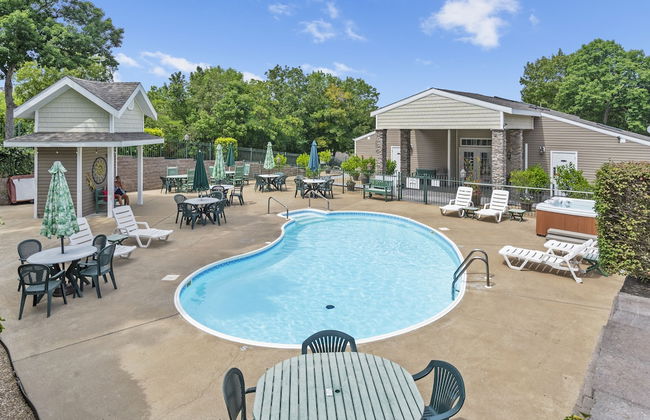 Serene Escape at Table Rock Lake - Photo 28