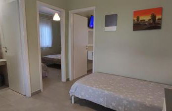 Garlis Apartments - Photo 33