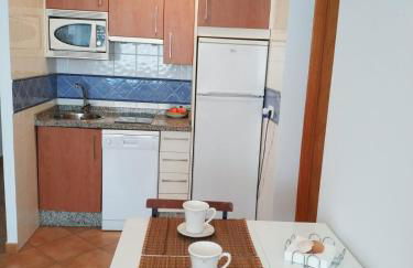 Islantilla-Apartamento con piscina y garaje en primera línea de playa - Foto 7