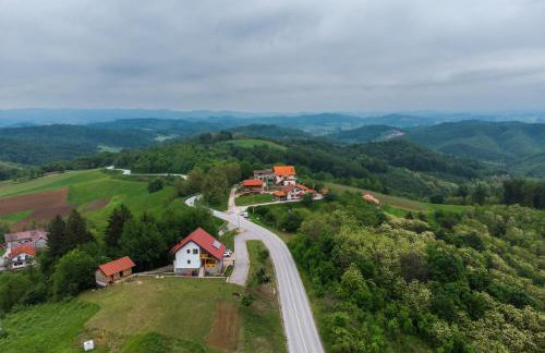 Apartment Stone and Wood - Photo 17