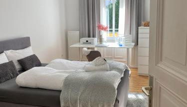 Altbau-Oase der Eleganz: Stadtnaher Komfort pur - Foto 4