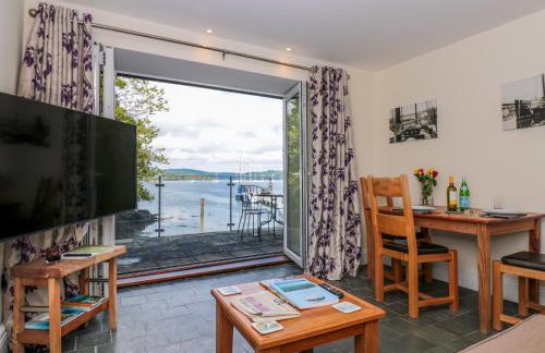 Spanish Boathouse - Photo 5