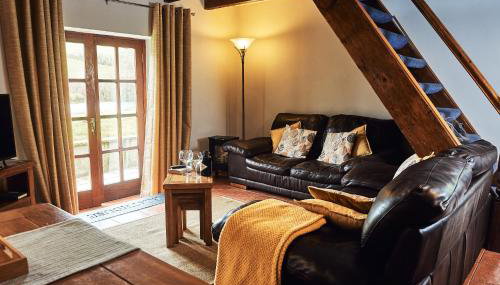 Penuwch Boathouse, Waterside Cottage with indoor Pool, Sauna & Parking - Foto 3