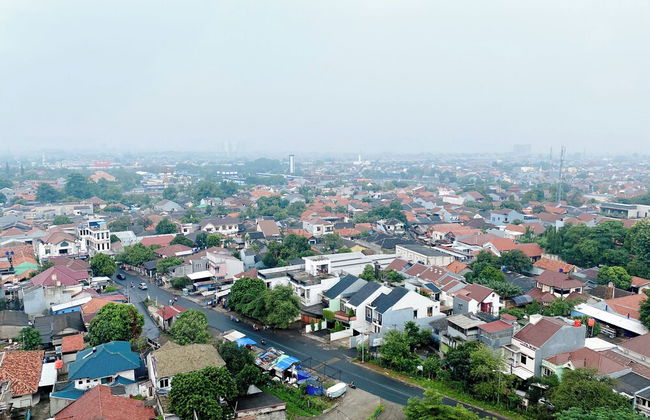 Modern Look Studio at LRT City Jatibening Apartment - Photo 15