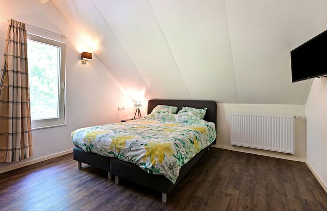 Chalet in Reutum With Sauna and Nature - Photo 3