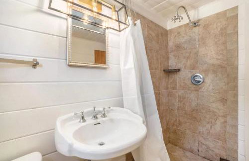 Grand Harbor Apartments Unit 2 - 108 - Foto 10