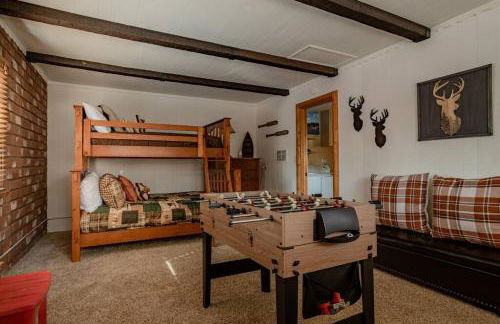 Hot tub*kids room*family cabin - Foto 31