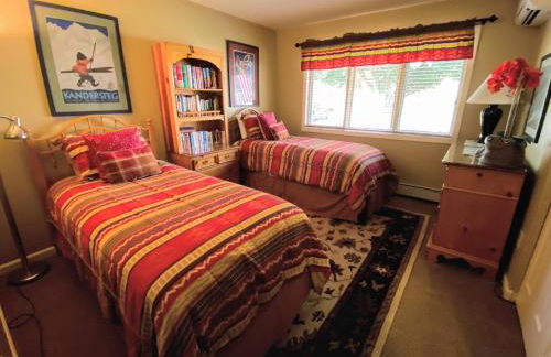 F8 Luxurious Mt Washington Hotel golf course home Wifi cable air conditioning - Foto 25