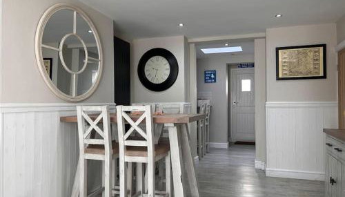 3 Bedroom Cottage in Conwy with Parking Sleeps 4 - Foto 5