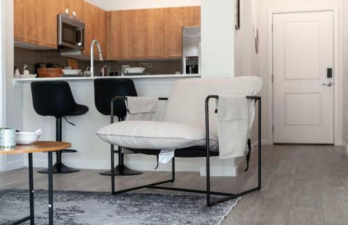 Riviere 2BR Apartment Pet Friendly Oasis Sleeps 6 Close to Epic Universe Pool & Gym - Foto 21