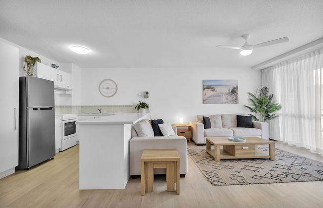 Catalina Resort - Photo 4