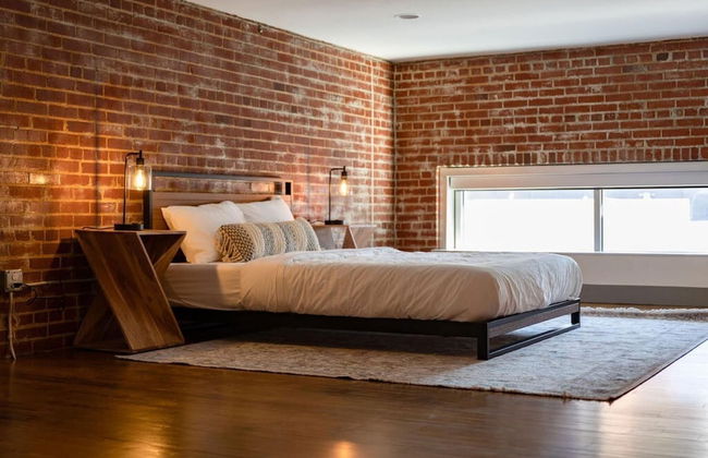 Stunning 2 BR Loft Smack in the Heart of Downtown - Foto 1