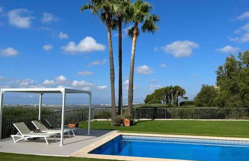 The House - Photo 17