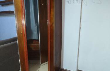 Loft com mezanino aconchegante no centro de Teresópolis RJ - Foto 13