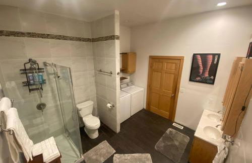 Suite A 2 BR w/ Bridge St. view - Foto 44