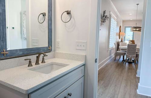 Serenity by the Sea St George Island Pool Home - Foto 41