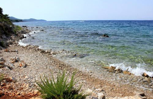 Apartments by the sea Sutomiscica, Ugljan - 912 - Photo 5