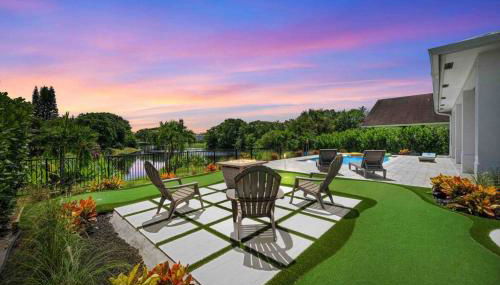 Mini Golf Course*Heated Saltwater Pool*Lakeview! - Foto 2