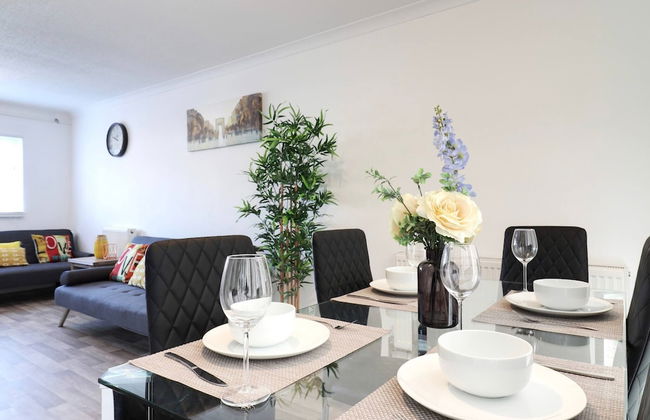 Skyvillion - Valley Way - 3bed House In Stevenage - Foto 1