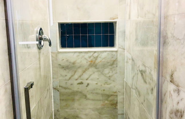 2701 · Luxury Lakefront Unit With Pool Views - Foto 17