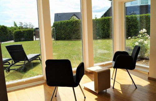 Modernes, großzügiges Ferienhaus - Naturstrand, großer Garten, Ruhe - Photo 16