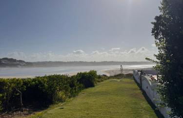 Beachfront Villa with Private Beach Access, Ocean Views, Pool, - Foto 75