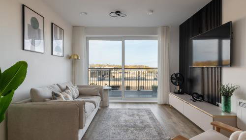 Modern Canal-Side Apartment in Milton Keynes - Foto 1