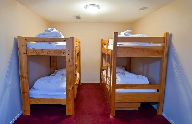 Polar Peak Lodges by Fernie Lodging CO - Photo 4