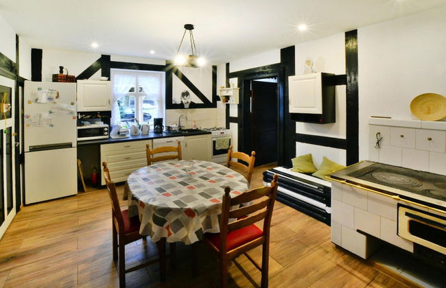 Comfortable Holiday Home in the Middle of a Forest - Photo 10