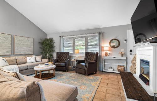 Lake Cottage with Hot Tub and Game Room - Foto 20