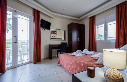 Vivian Hotel - Photo 16