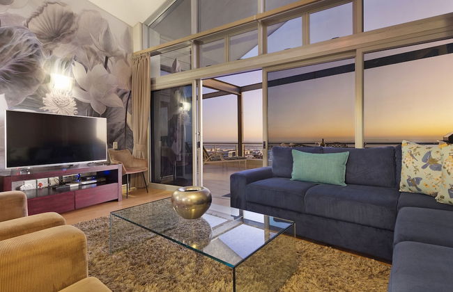 Penthouse F23 Seaside Village - Photo 2