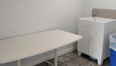 Gated 1 King Bedroom 1 Bath Apt with Full Kitchen 131 - Foto 5