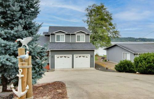 Waterfront Allyn Home with Fire Pit and 2 Kayaks! - Foto 58