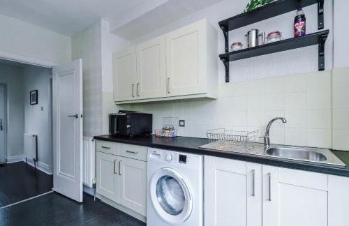 3 BR Property in Prestwich 15 mins from Manchester City Centre Garden Free parking Superfast WIFI Netflix - Foto 28