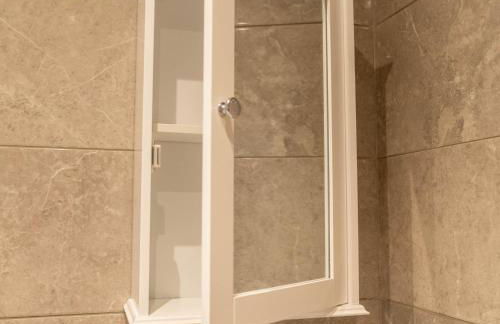 Four Bedroom House - Parking - Garden - Netflix 22C - Foto 52