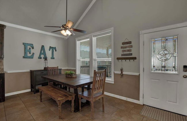 Let's Go Tubing! Awesome House-next to River! - Foto 9