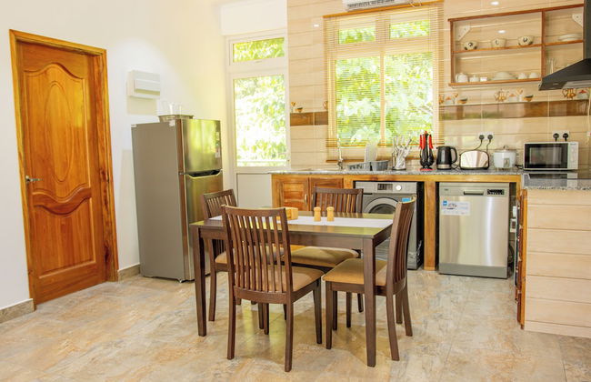 Macmillan's Holiday Villas - Foto 12