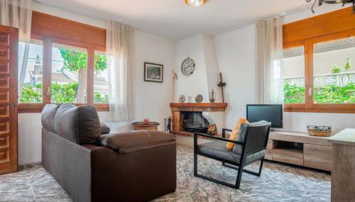 Preciosa casa con un enorme jardín - Foto 4