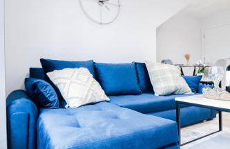 The Kingsmead Loft - Stylish 1BR Top Floor Apt with King or Twin Beds & Free Secure Underground Parking, Central High Wycombe HP13, Sleeps 3 - Foto 5