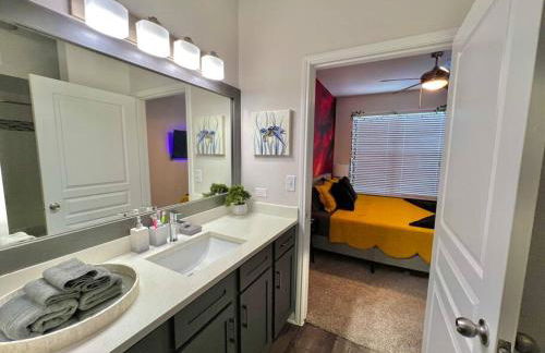 Tropical Paradise- 2Bedroom/2Bath/NRG/MedCenter/Galleria - Foto 12