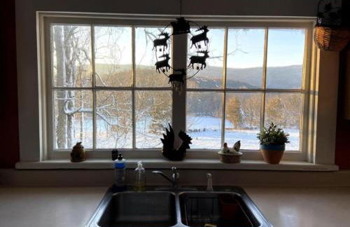 Inviting Cottage Rental on a Private Farm in Rileyville, Virginia - Photo 38