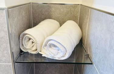 5 Bedroom detached House near Edinburgh Airport, City center and Murrayfield Stadium - Photo 11