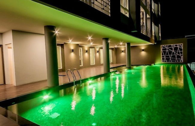 The Violin Sriracha - Photo 29