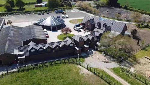 Hanaverian suit with amazing views of stud farm. - Foto 1