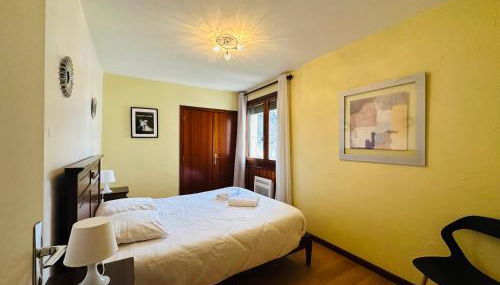 Les Cimes 55 m2 - PISCINE INTÉRIEURE Vue Montagne Centre Village - PARKING - avec LINGE et MÉNAGE de fin de Séjour Compris - Foto 2