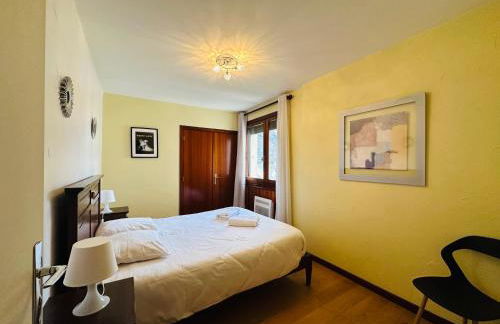 Les Cimes 55 m2 - PISCINE INTÉRIEURE Vue Montagne Centre Village - PARKING - avec LINGE et MÉNAGE de fin de Séjour Compris - Foto 2